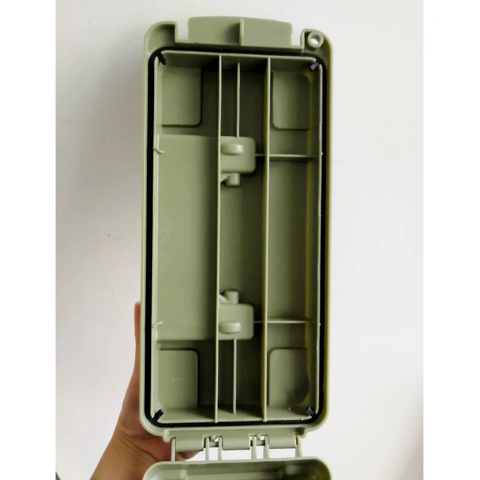 Green ammo cans 5.jpg