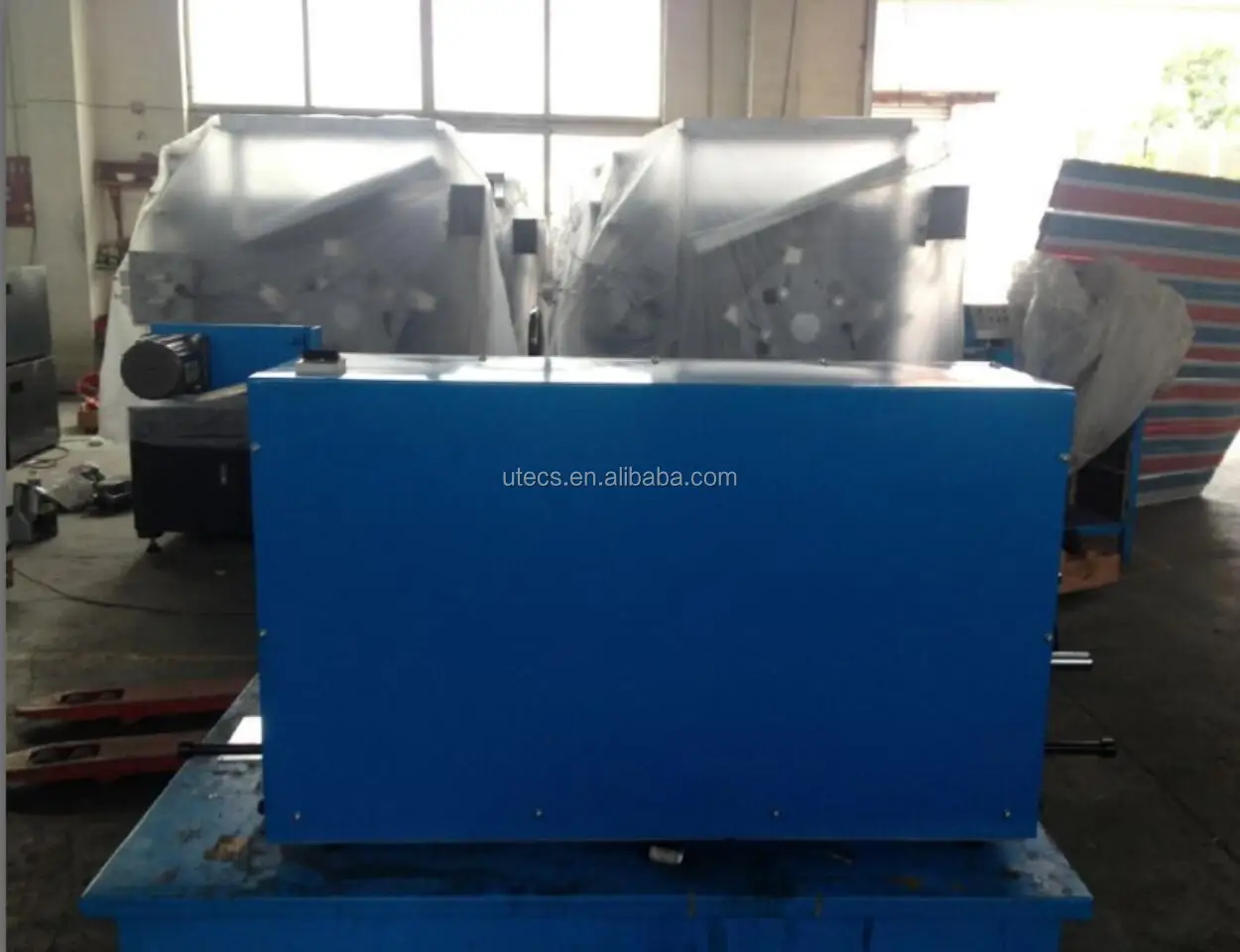 UT460 103.jpg