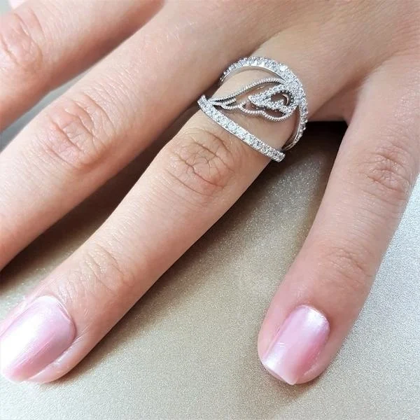 

Cute Female Angel Wing Ring Unique Style Luxury Silver Color Wedding Rings Promise Engagement Rings For Women