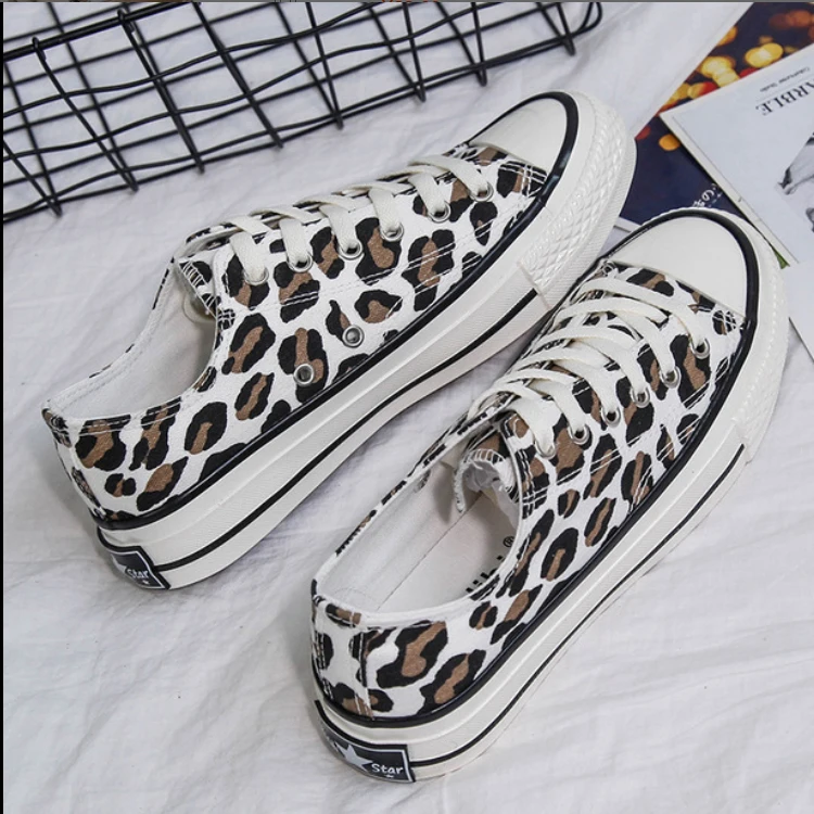 leopard lace up round toe flat sneakers