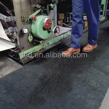 
Universal absorbent pad 
