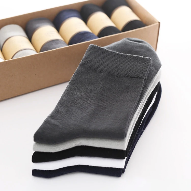 

2019 custom wholesale mens breathable crew cotton socks
