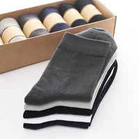 

2019 custom wholesale mens breathable crew cotton socks