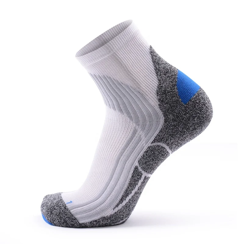 

MEIKAN Custom Design Men Outdoor Athletic Sox Unisex Sport Compression Running Socks