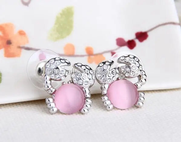 

Cute 925 Sterling Silver Pink Opal Crab with crystal Stud Earrings