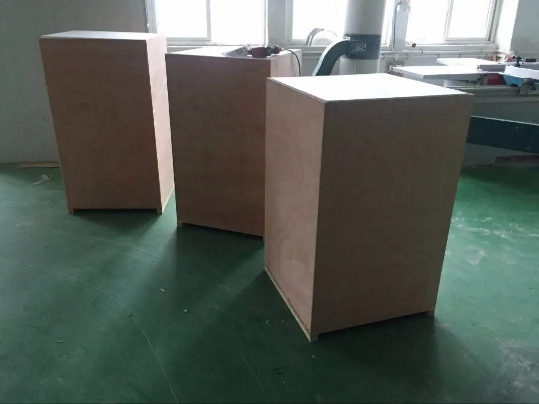 acrylic plinth (3).jpg