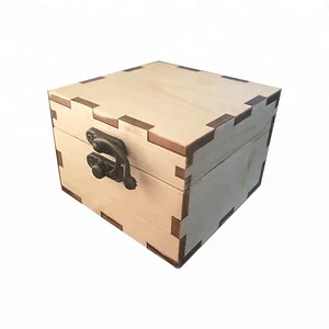 Wholesale Luxury Engraved Your Logo Pine Wooden Packaging Box for Wood Watch With Pillow