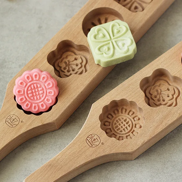 

Flower shape Wooden mold cake decorating tools chocolate mold, As the picture