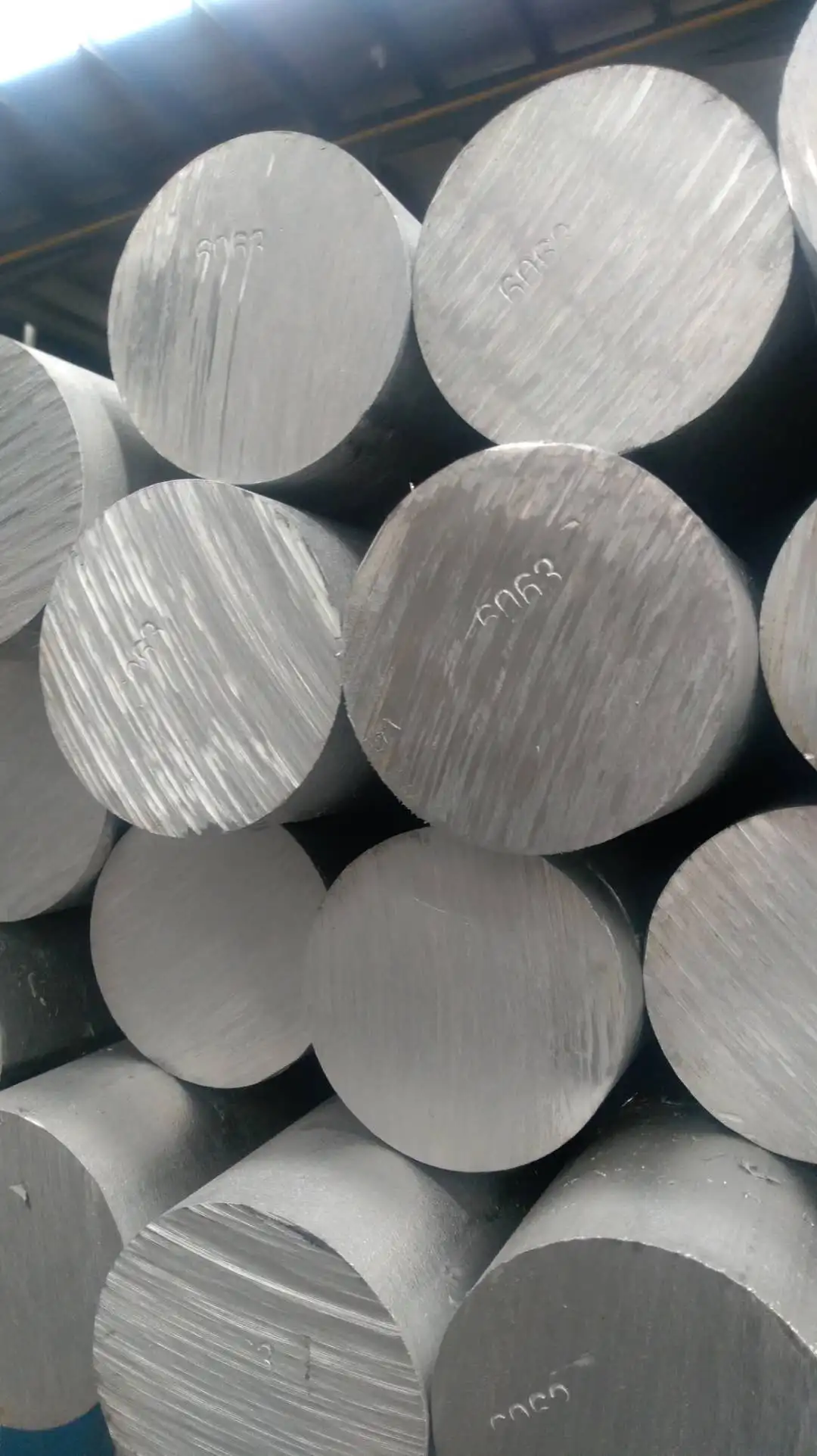 合金6063 系列挤压铝型材阳极氧化铝喷砂银色处理外窗和门的半圆型材