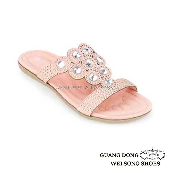 trendy slippers for ladies