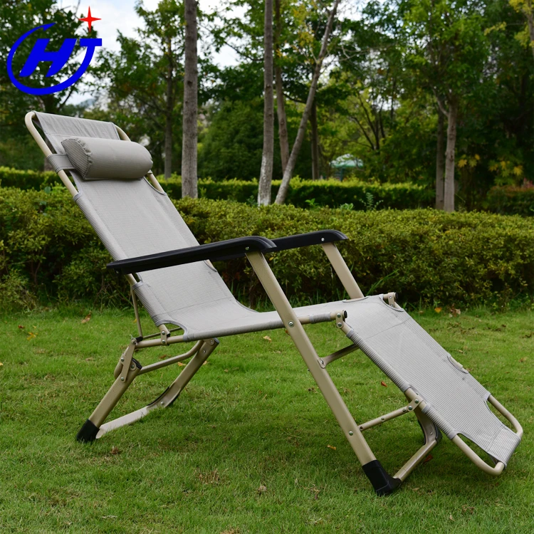 
2021 new arrival wholesale outdoor Folding sun lounger beach poolside zero gravity chair rocking zero gravity lounge 