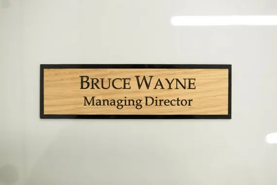 Hospital custom wall mounted notice board/acrylic name plate door room number sign with clear silk screen