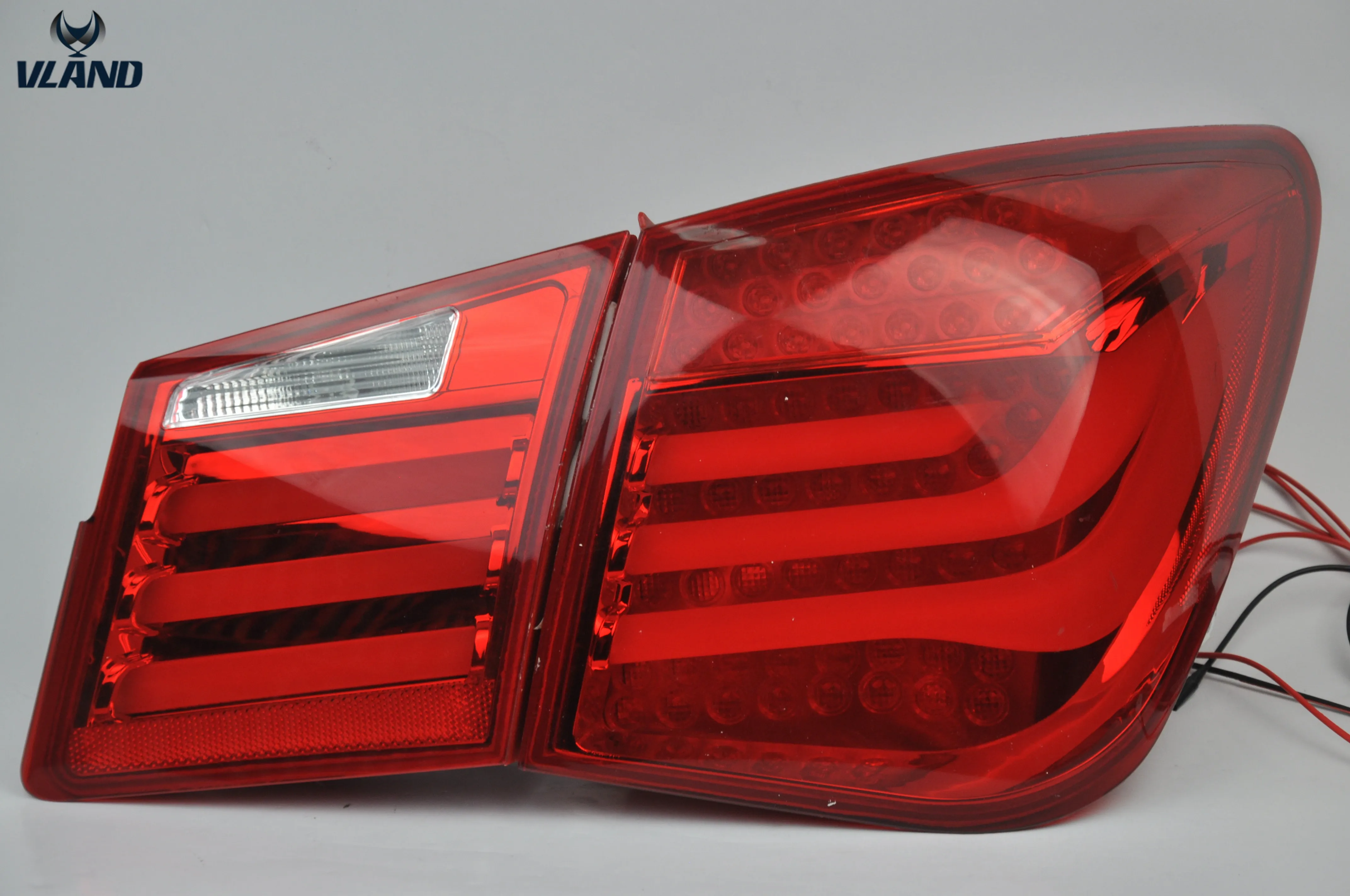 VLAND Factory accessory cruze car tail light for Chevrolet Cruze taillight for 2010-2014 with LED DRL