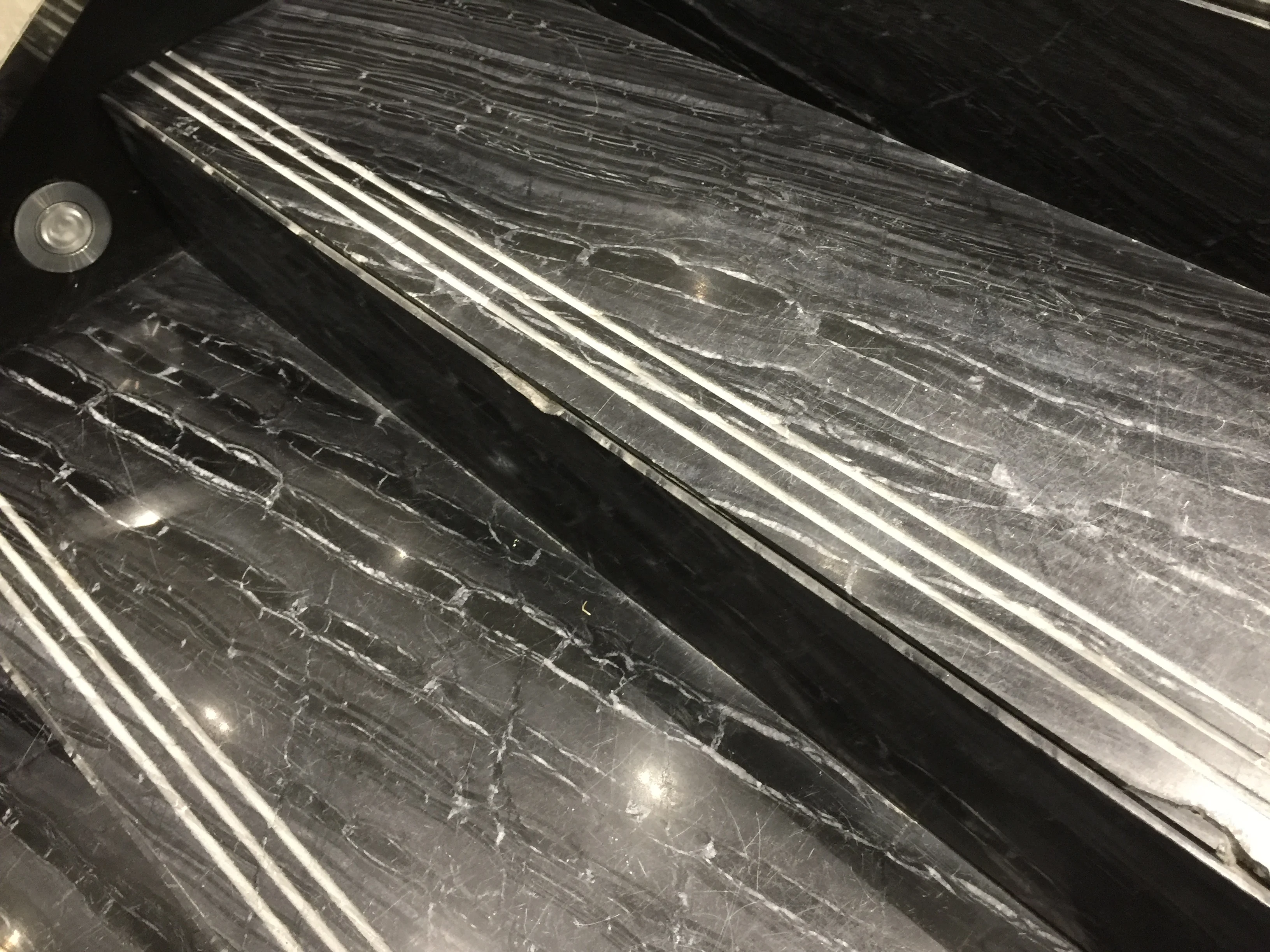 Samistone Black and White Slab Hotel Project Marble Stair