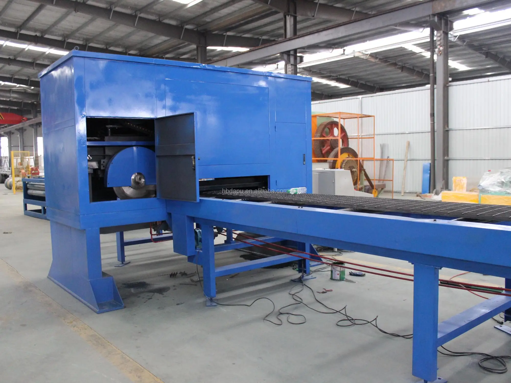 CNC automatic steel grating mesh cutting machine factory price