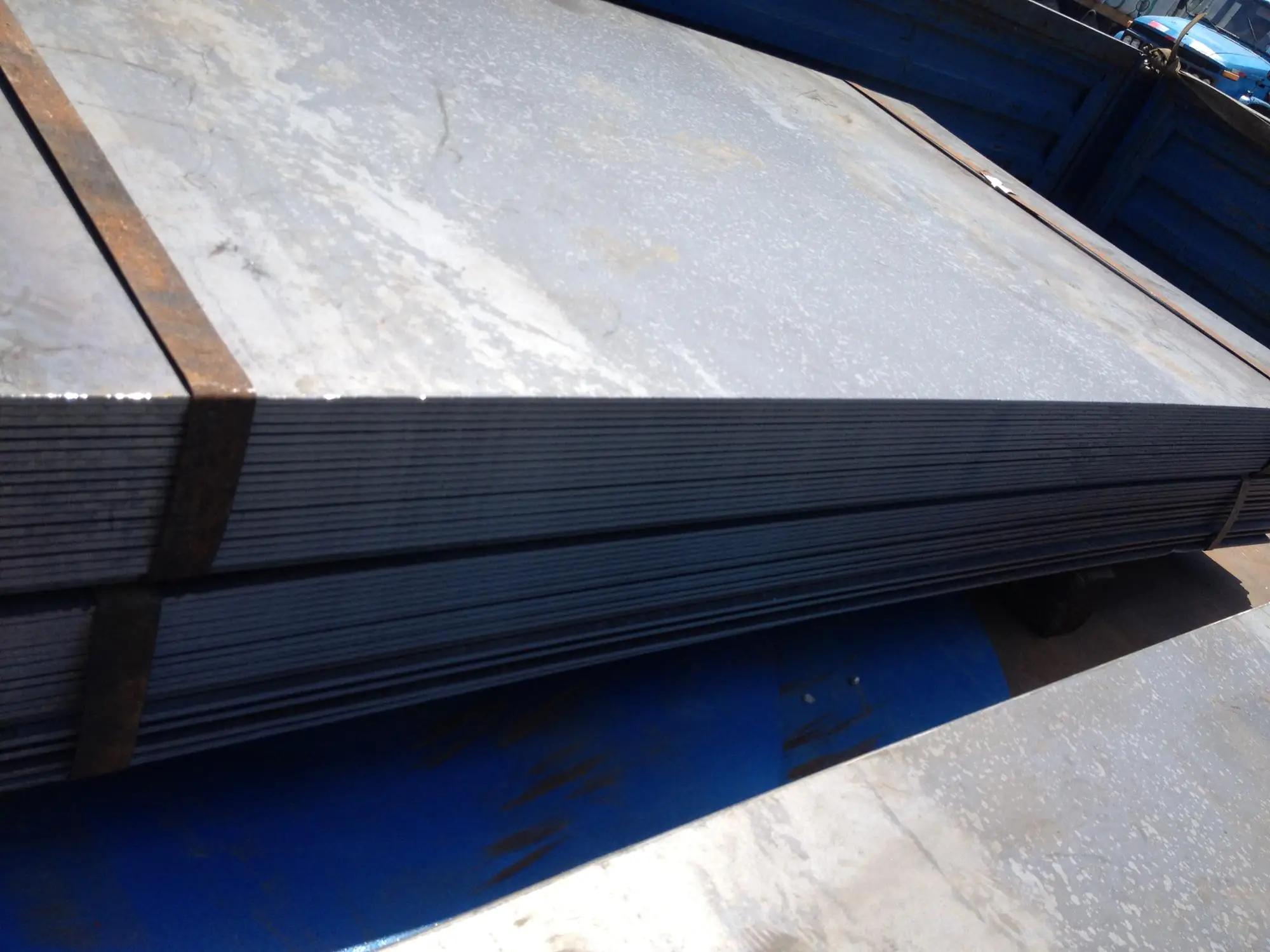 Пласт железа. Пластик для железа. Лист д16ат 2*1200*3000. Минералы железо-марганцевых руд. Железные руды в природе.