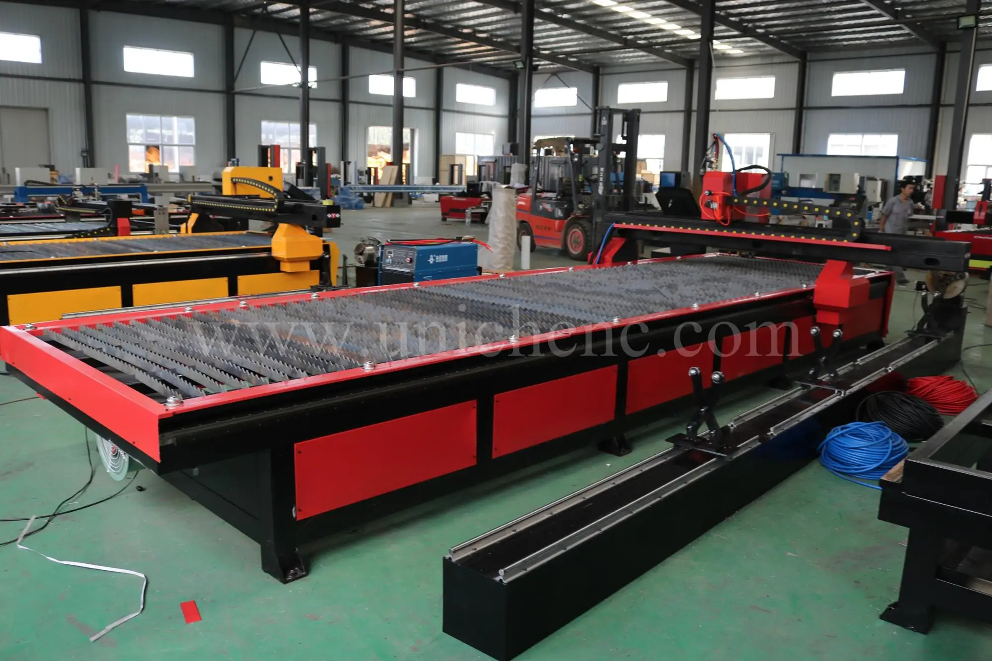 Factory price plasma metal cutting machine/plasma cutter made in china