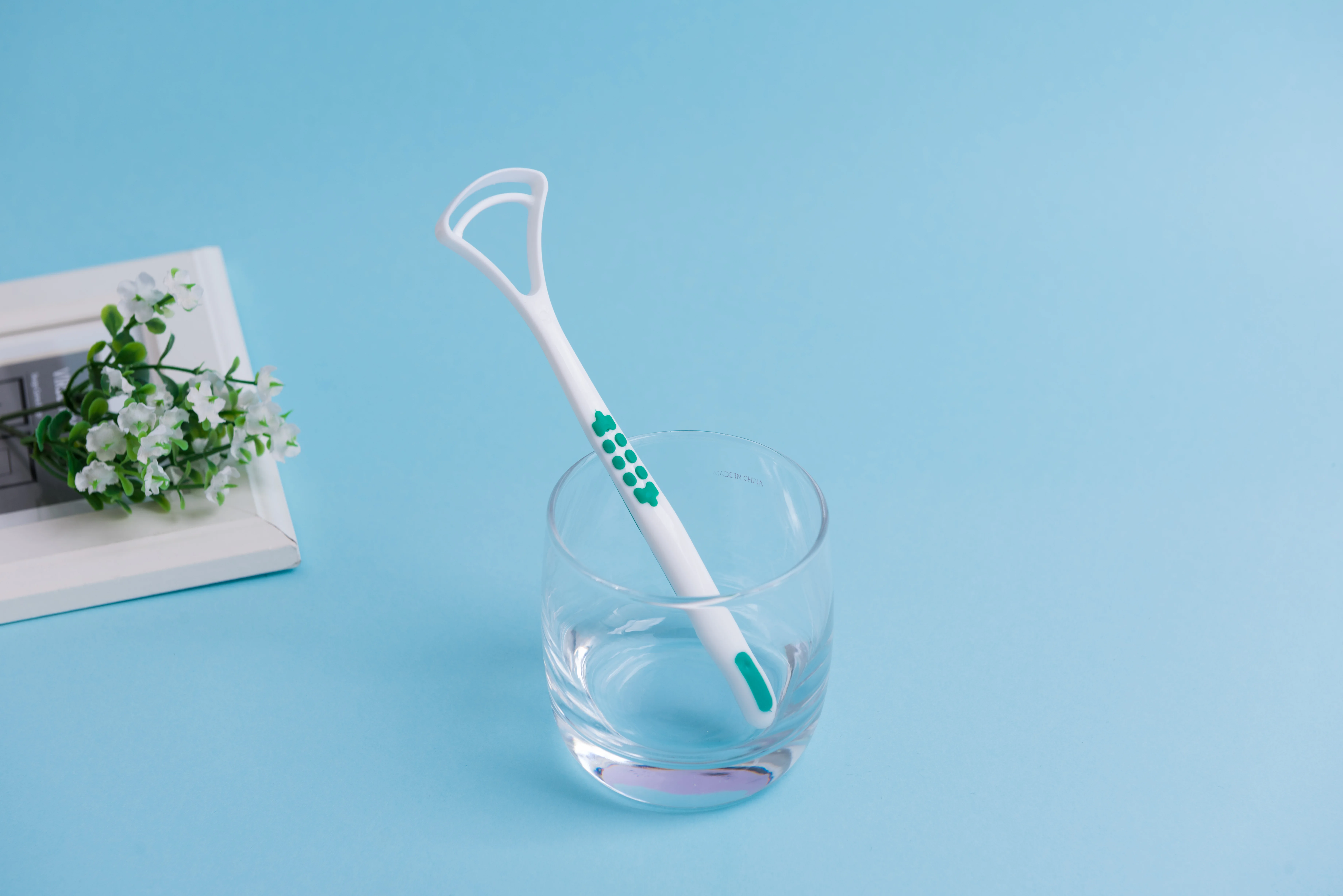 
Dr Smith FDA approved tongue cleaner-E010 