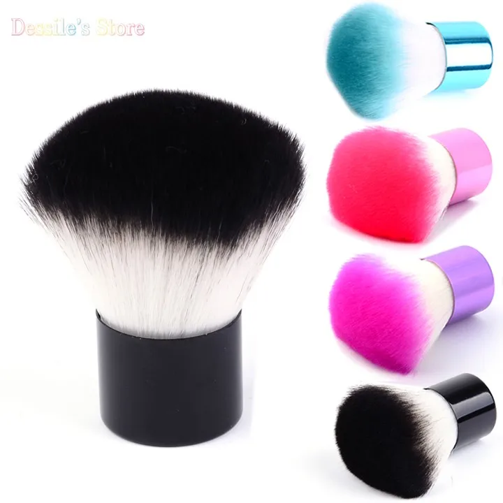 Soft brush. Кисть для макияжа пушистая.