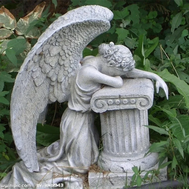 Фигура ангела из натурального мрамора - воплощение превосходства и изящества