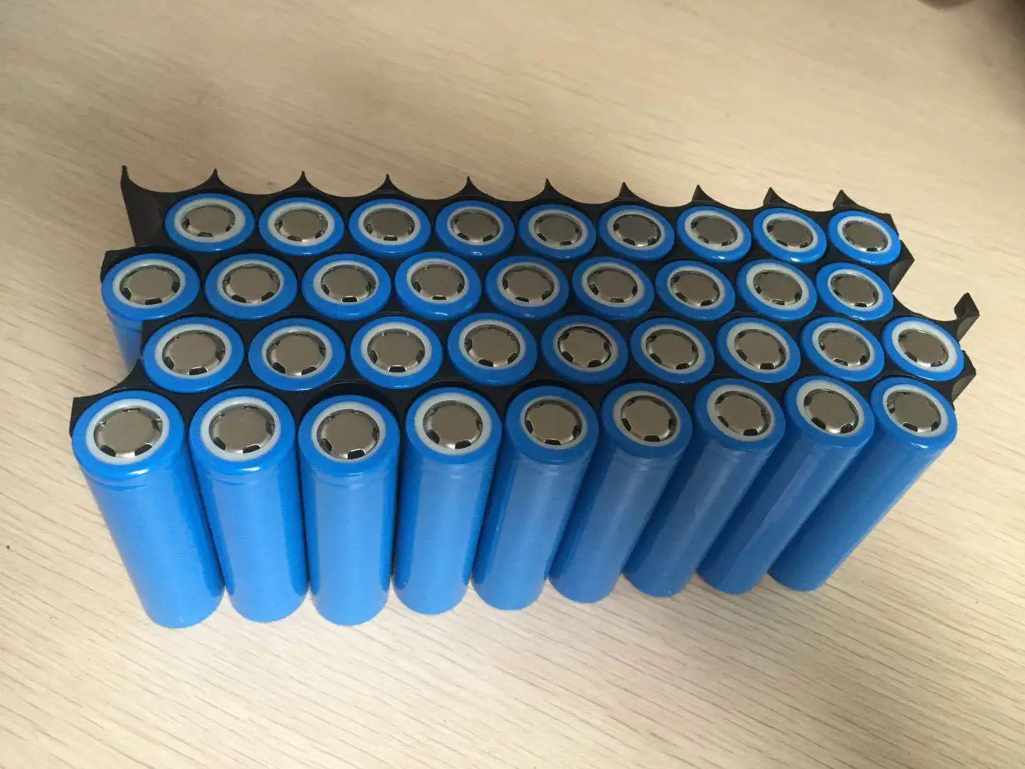 Wholesale Battery Pack Building 18.9mm Spacing 20p 18650