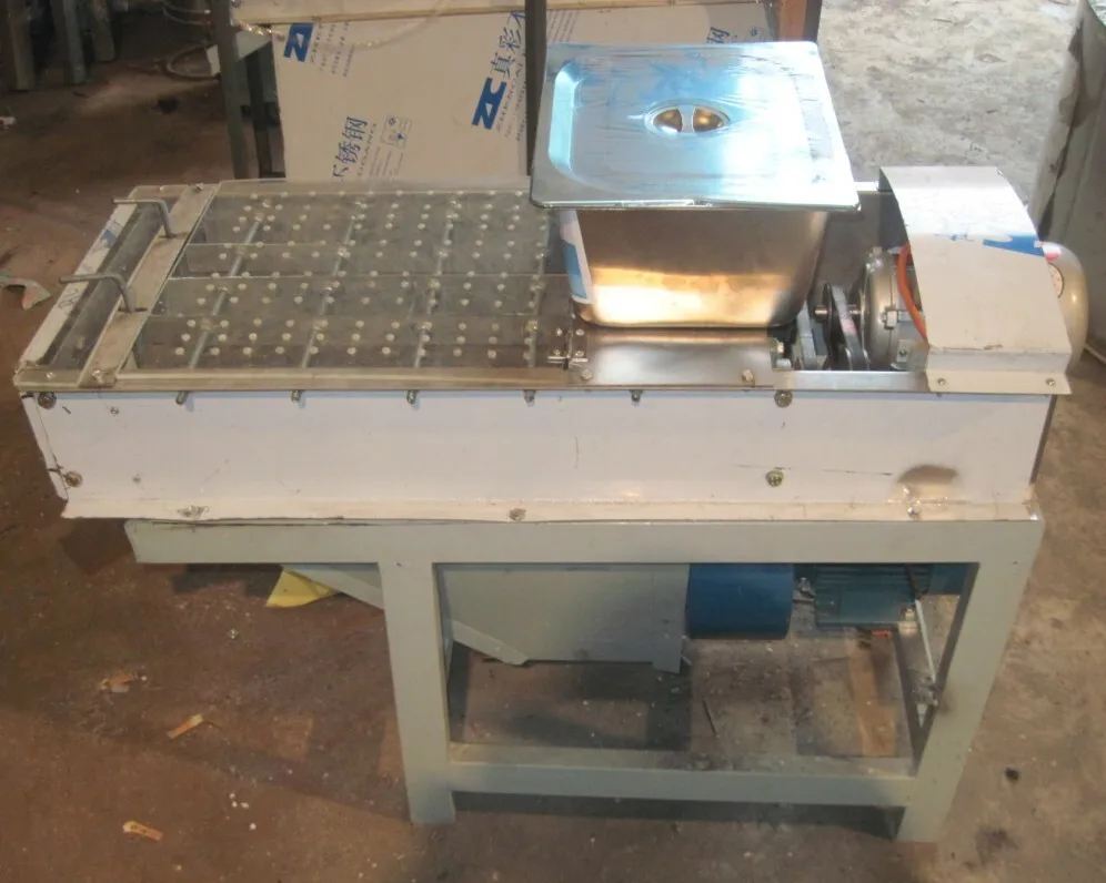 Roasted Peanut Peeling Machin (2)