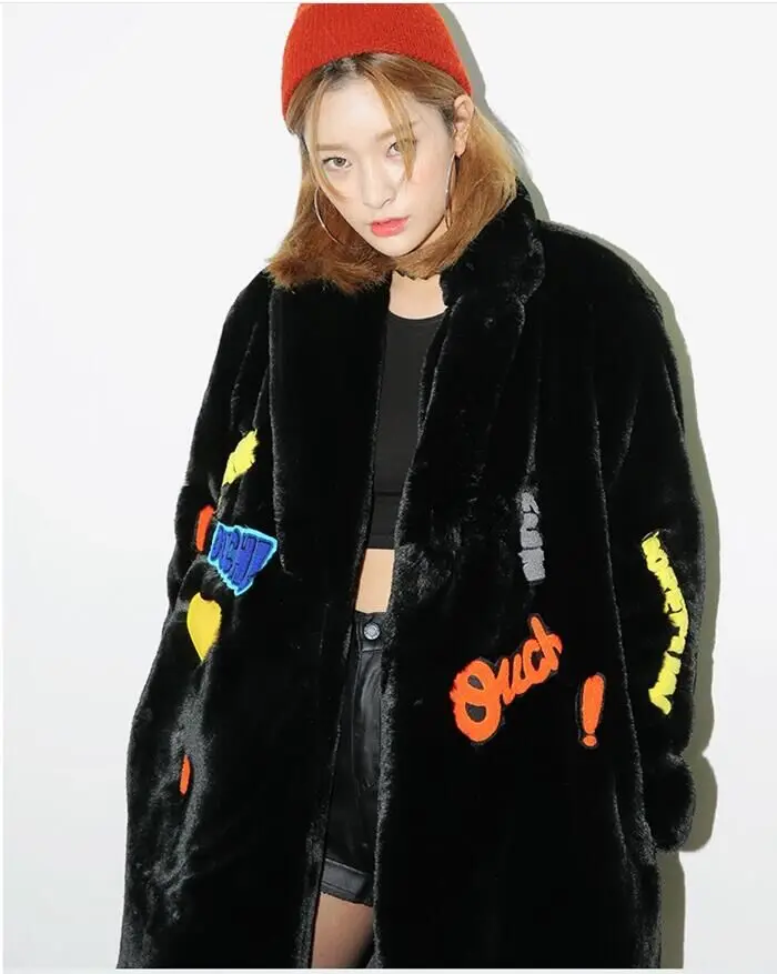 Wholesaler Rabbit Fur Coat Long Style With Badge For Women Lady Winter