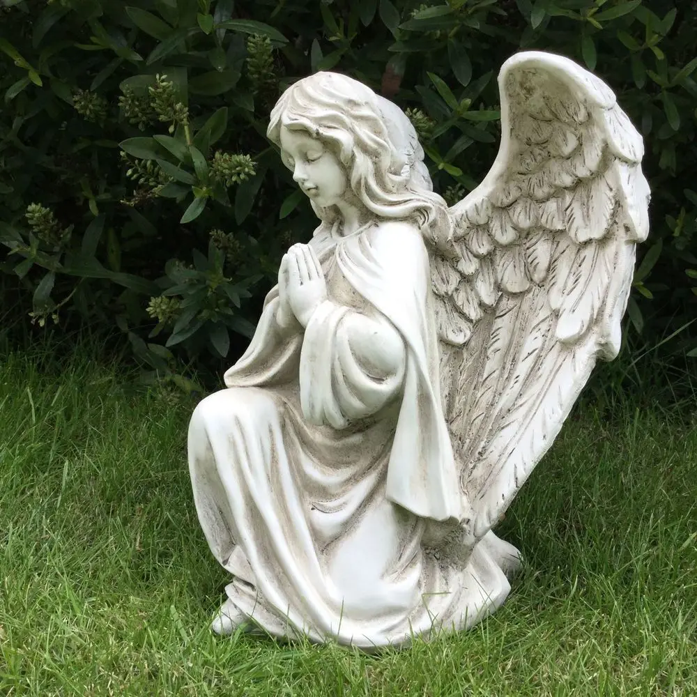 Western Style Garden Decoration Resin Outdoor Praying Kneeling Angel 