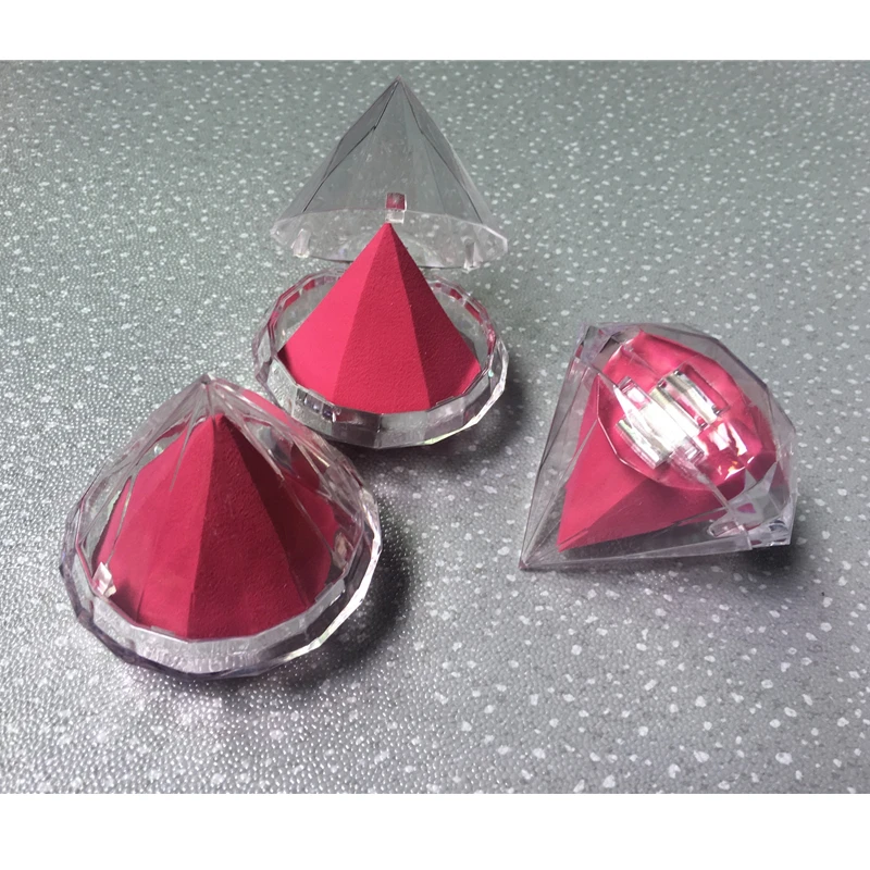 

Free Sample Wholesale Large Diamond Shaped Makeup Blender Sponge Packaging Plastic Holder Case For Pack Blender Sponge Case