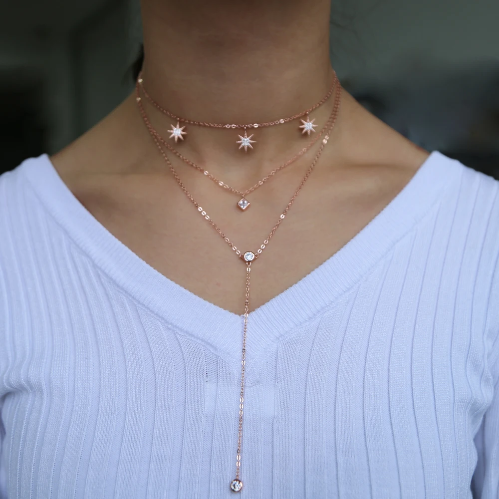 

A simple Pendant Necklace with polygonal Necklace