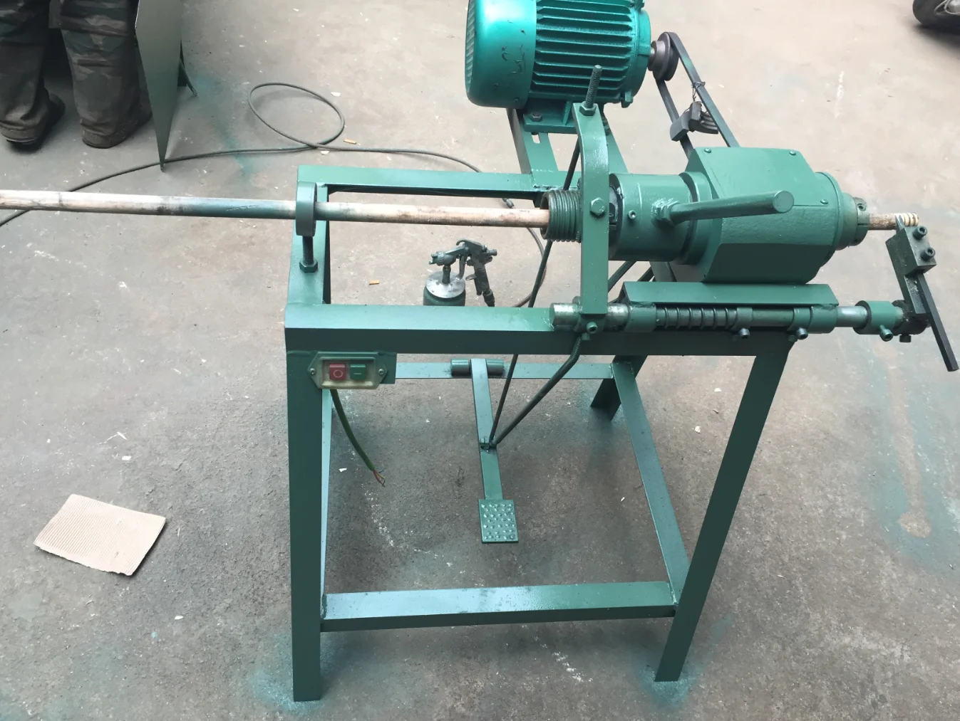 wood handle screw maker.png
