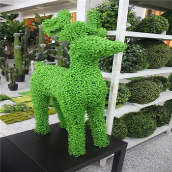 Lifelike Faux Topiary Animal Artificial Boxwood Topiary For Home/garden