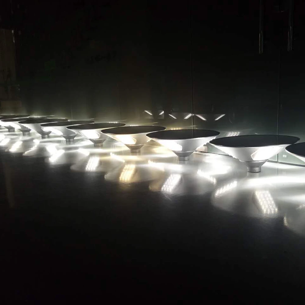ufo-led-garden-light (2).jpg