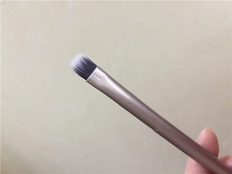 NC0085 makeup brush (3)
