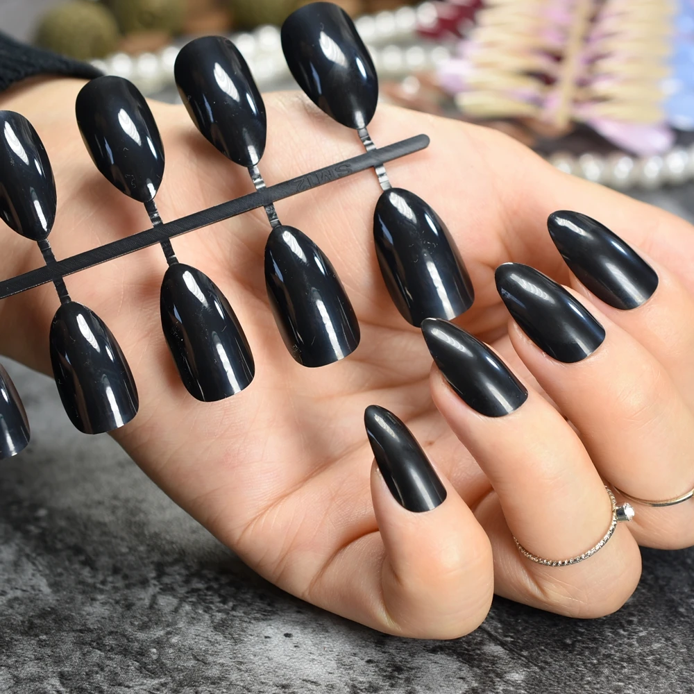 24pcs Stiletto Pointed Fake Nails Shine Black Medium Plastics Nail Art