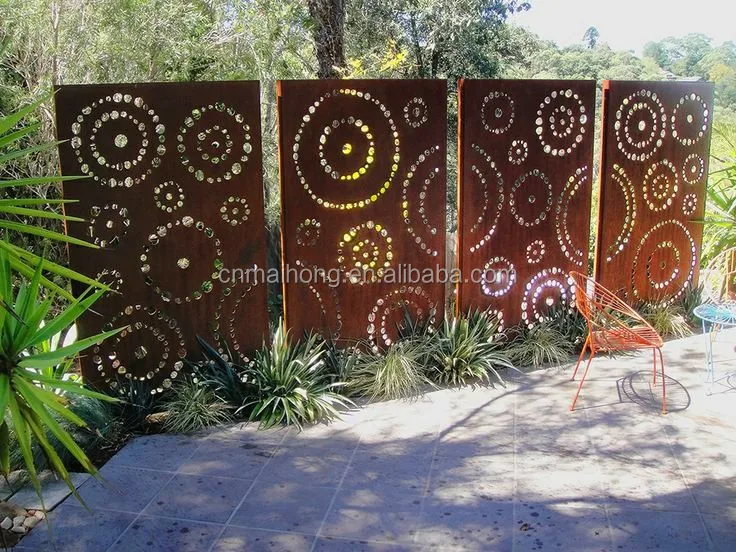 China Manufacturer Decorative Exterior Laser Cut Garden Privacy Screen