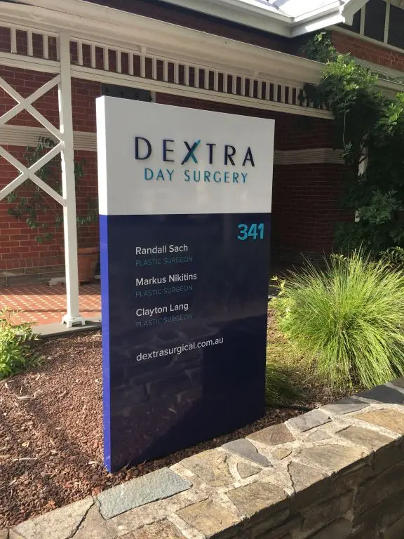 Professional factory custom made outdoor advertising display large wayfinding signage led pylon sign