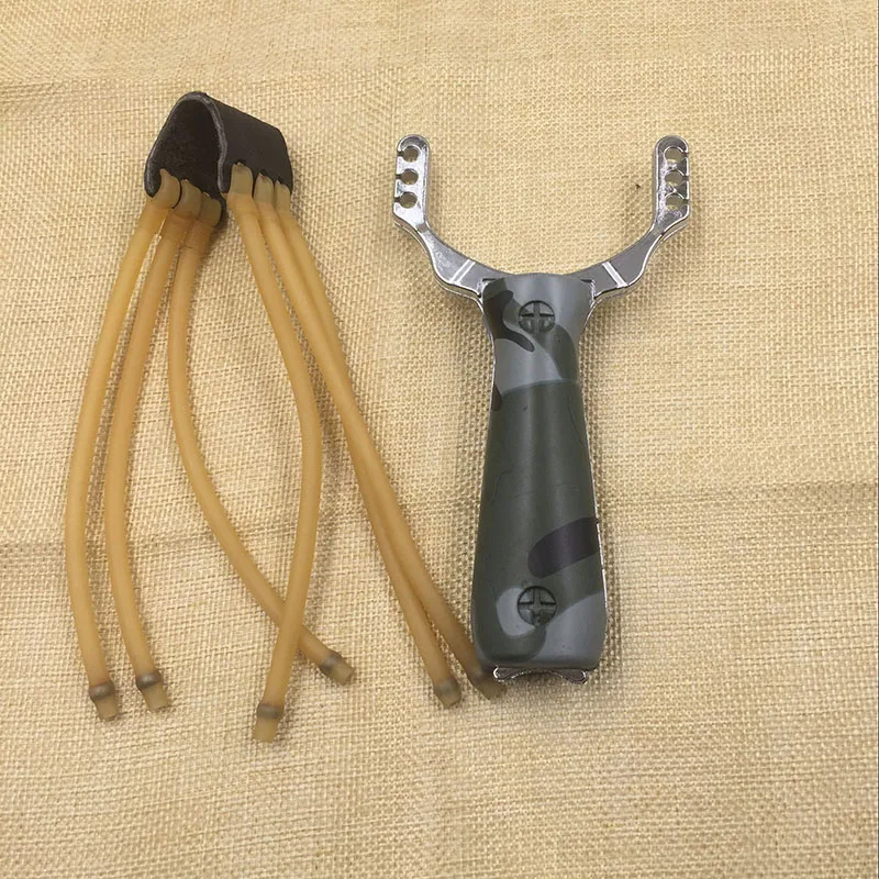 

Powerful Strip Slingshot Metal Camouflage Wood Grain Slingshot Outdoor Hunting Bow Hunting Game Toy