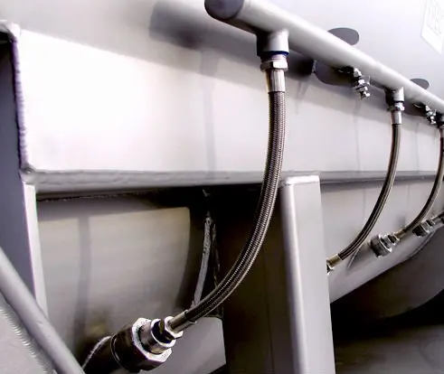 v_co2hoses.jpg