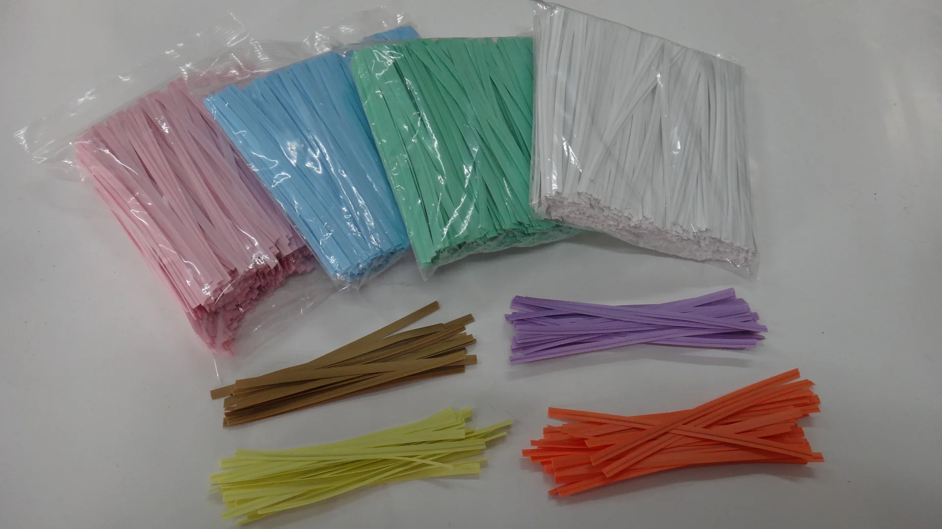 5/32" Pe Plastic Twist Ties/bag Closure For Food Packaging Or Garbage