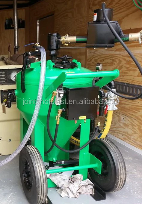 
wet sand blasting equipment/cleaning small machine for sale 