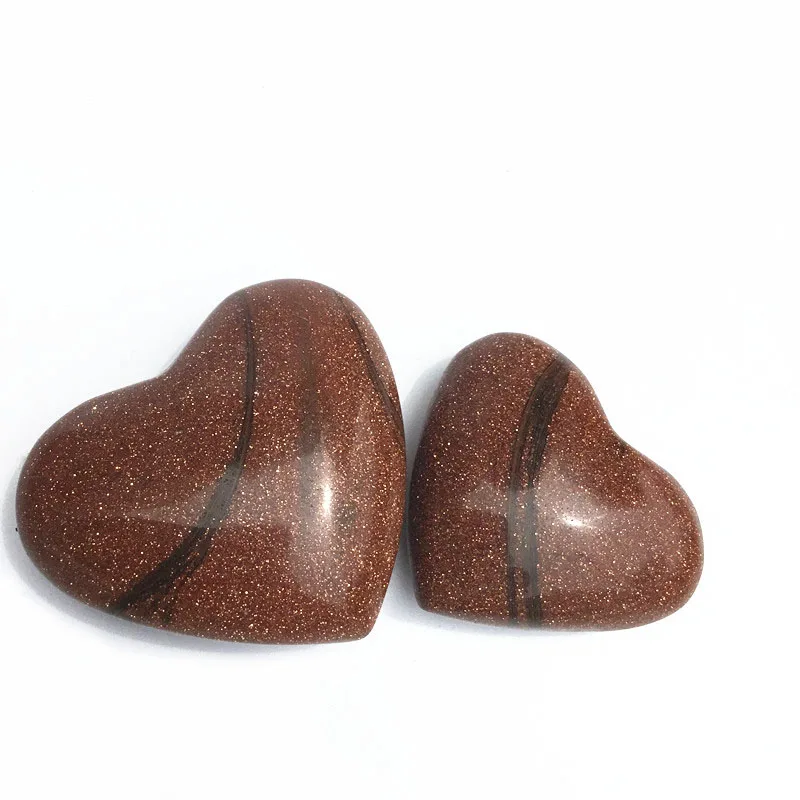 каменное сердце. камень в виде сердца. магический камень на любовь. амулет с камнем. камень любви для мужчин.