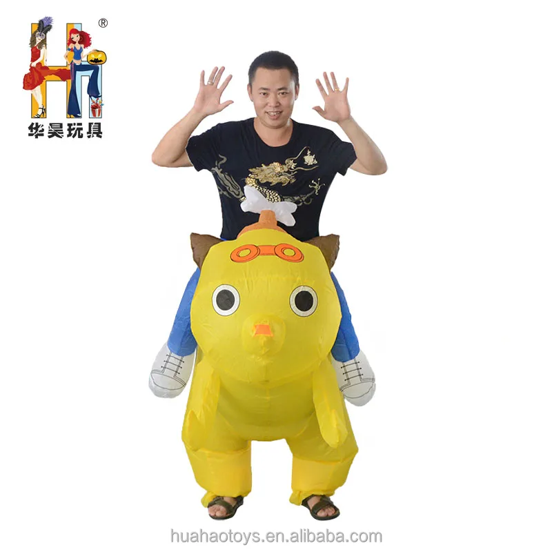 Traje de Pikachu imagem de stock editorial. Imagem de jogos - 75825384