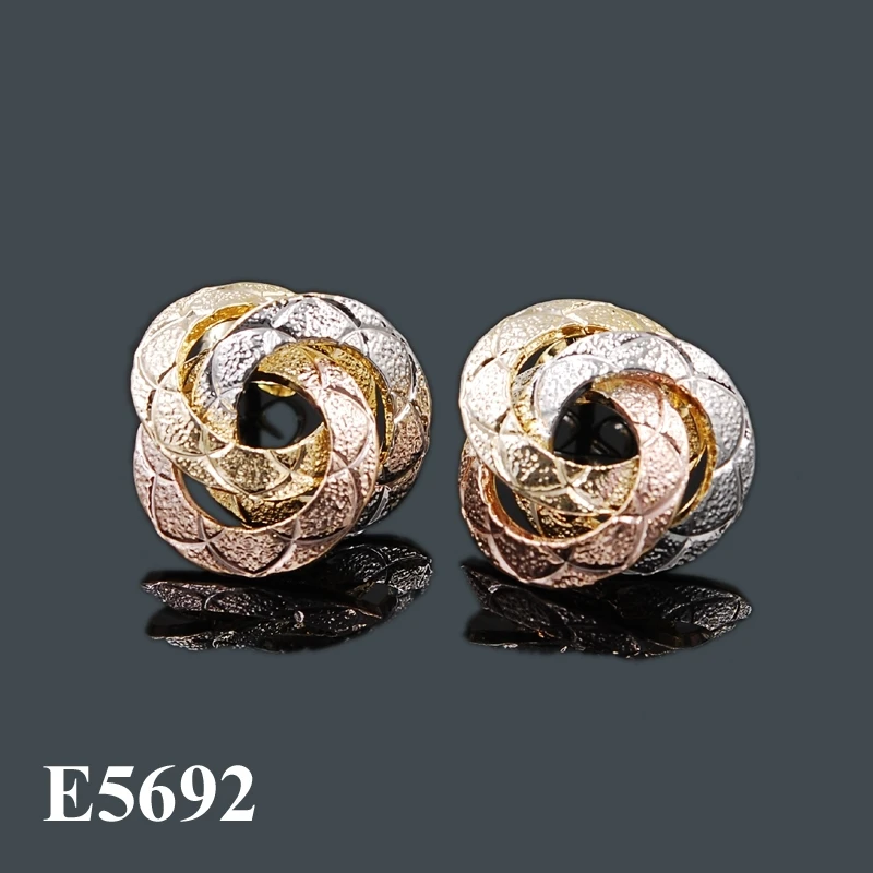 

2015 new small tri color stud earrings for girl