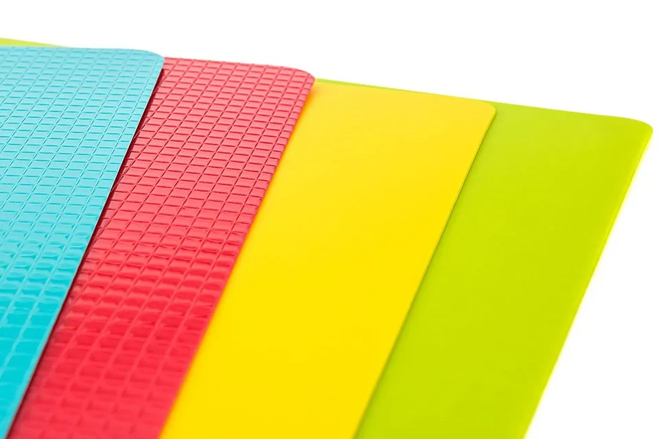 Findking 38.5x30.5cm Plastic Cutting Mats With Food Icons & "ezgrip