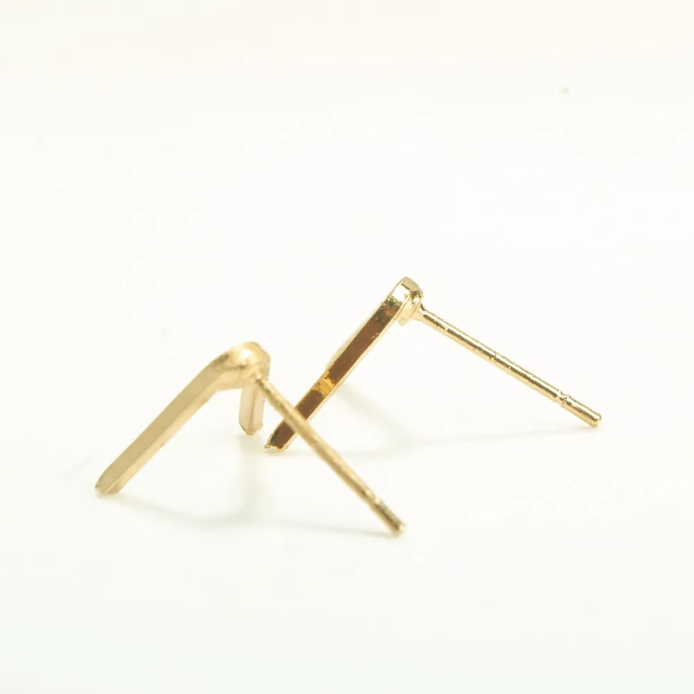 

High-end Simple Small Letter "V" Shape Shape Charming Dangle Earring for Ladies Women