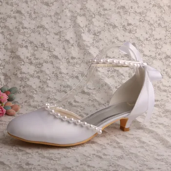 ladies white low heel shoes