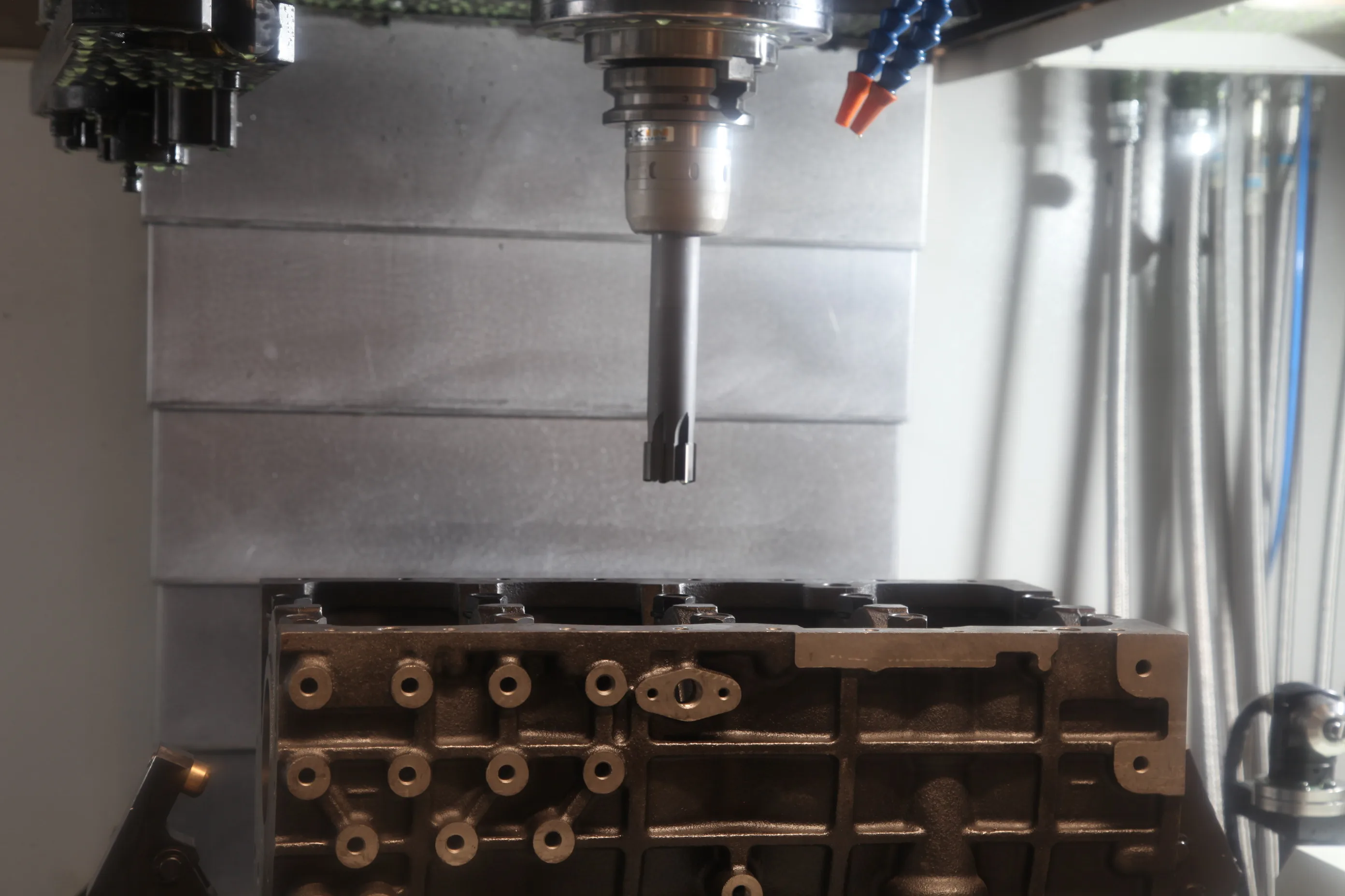 
Neway CNC Vertical Machining Center VM1360H/S Milling Machine 