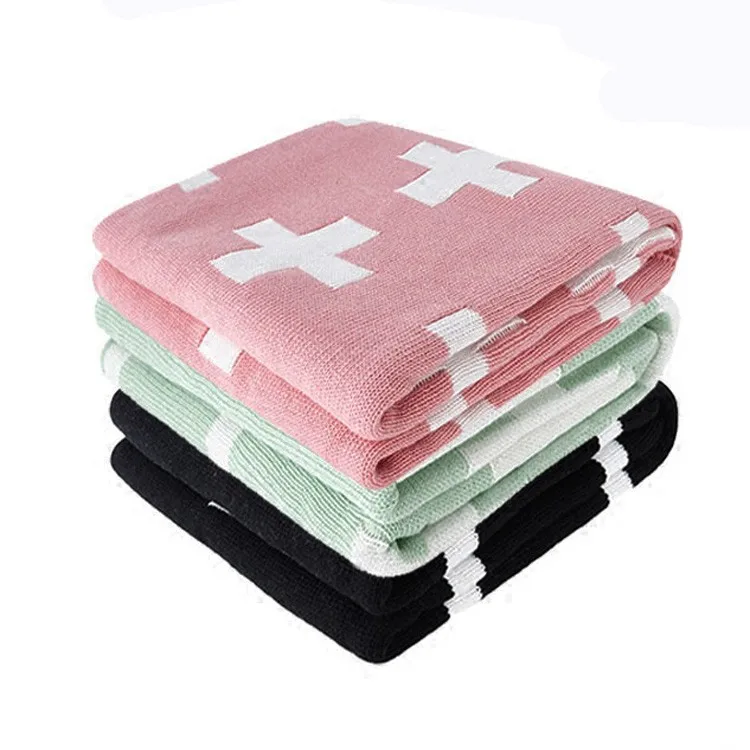 

China Manufacturer Custom Cotton Knitted Patterned Pink Cross Children Blanket