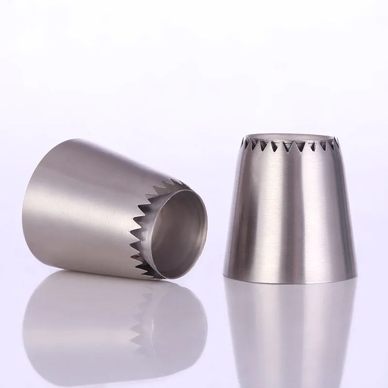 

Z824 Stainless Steel DIY Nozzle Dessert Pastry Cookie Icing Piping Cake Decorating Tool